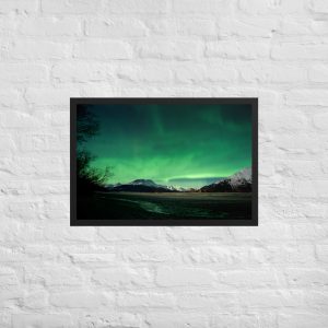 alaska aurora — lasting lights over 20 mile river