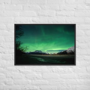 alaska aurora — lasting lights over 20 mile river