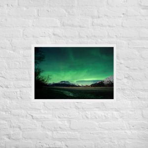 alaska aurora — lasting lights over 20 mile river